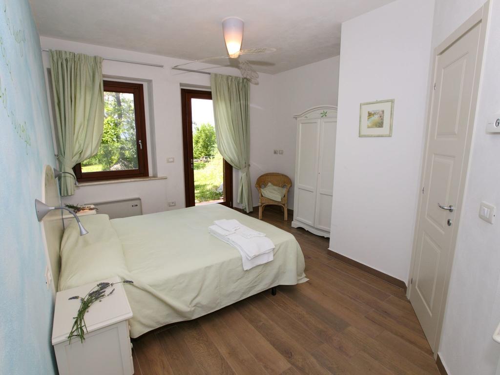 Belvilla By Oyo Villa Insieme San Valentino in Abruzzo Citeriore Habitación foto
